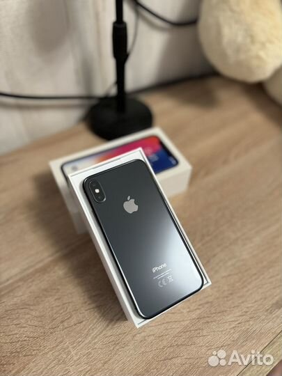 iPhone X, 64 ГБ