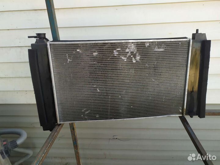 Радиатор Джили Эмгранд ес7