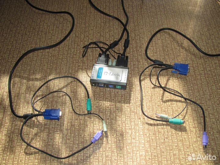 KVM-121 2-port PS/2 switch with audio support