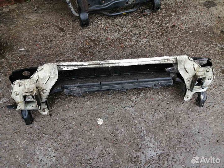 Усилитель переднего бампера VW Т5 Транспортер