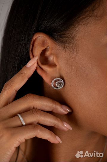 Серьги Chopard Happy Diamond 837108-1001