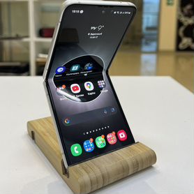 Samsung Galaxy Z Flip3 5G, 8/128 ГБ