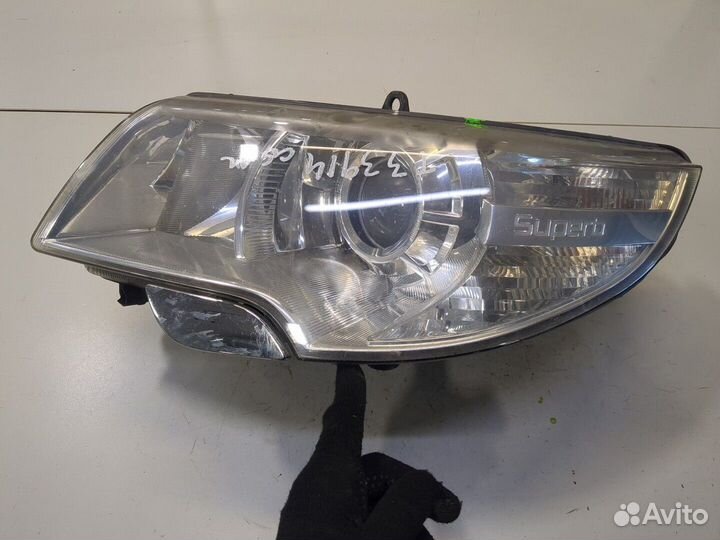 Фара (передняя) Skoda SuperB, 2011
