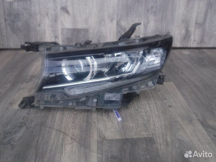 Фара левая №82 Toyota Land Cruiser Prado 150 2019