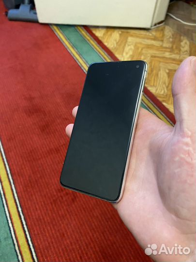 Samsung Galaxy S10e, 8/128 ГБ