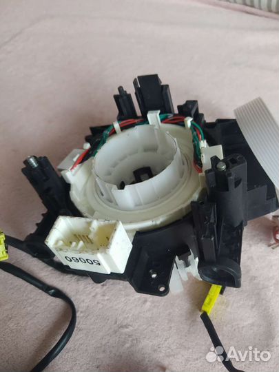 Продам подрулевой шлейф для Nissan Tiida