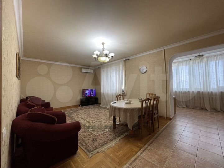 3-к. квартира, 100 м², 3/5 эт.