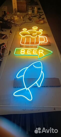 Неоновая вывеска