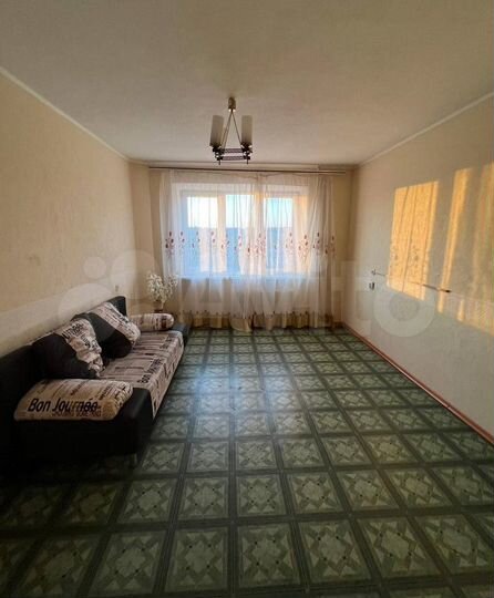 3-к. квартира, 65 м², 8/10 эт.