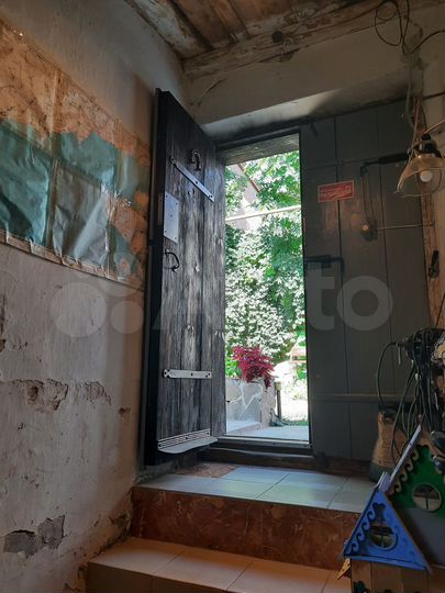 3-к. квартира, 80 м², 2/2 эт.