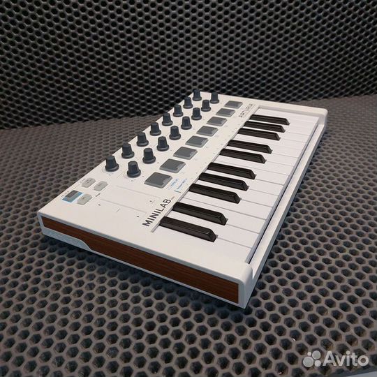 Клавиатура Arturia MiniLab Mk2 (Рассрочка / Р4)