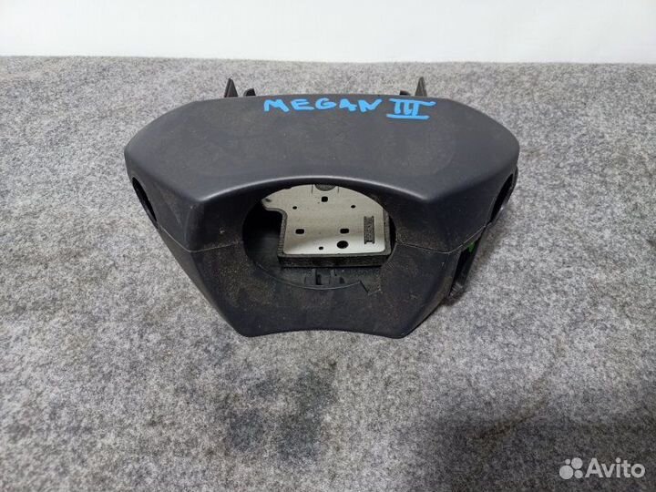 Кожух рулевой колонки Renault Megane KZ0U K4M 2011