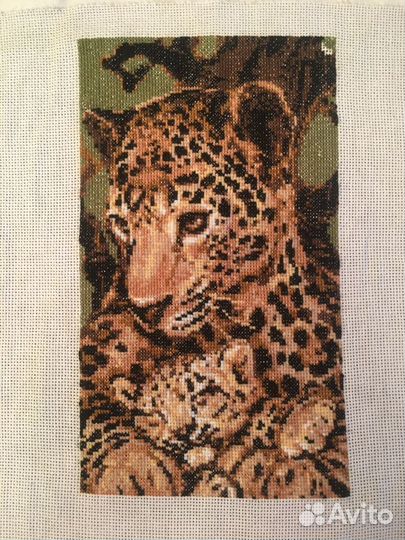 Вышивка «Леопард с детенышем»