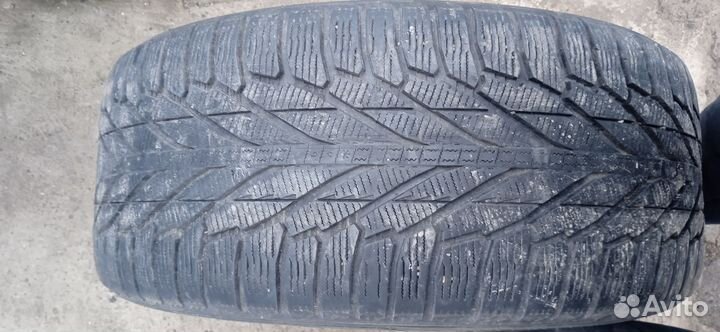 Nokian Tyres Hakkapeliitta R2 SUV 275/45 R20