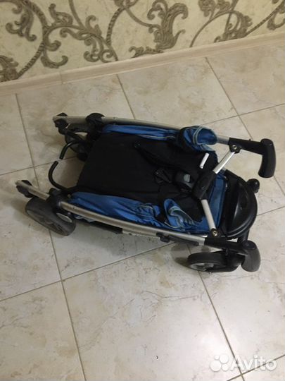 Коляска прогулочная