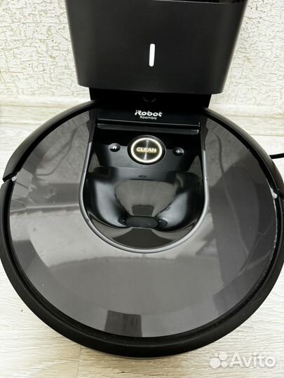 Робот-пылесос iRobot Roomba i7+
