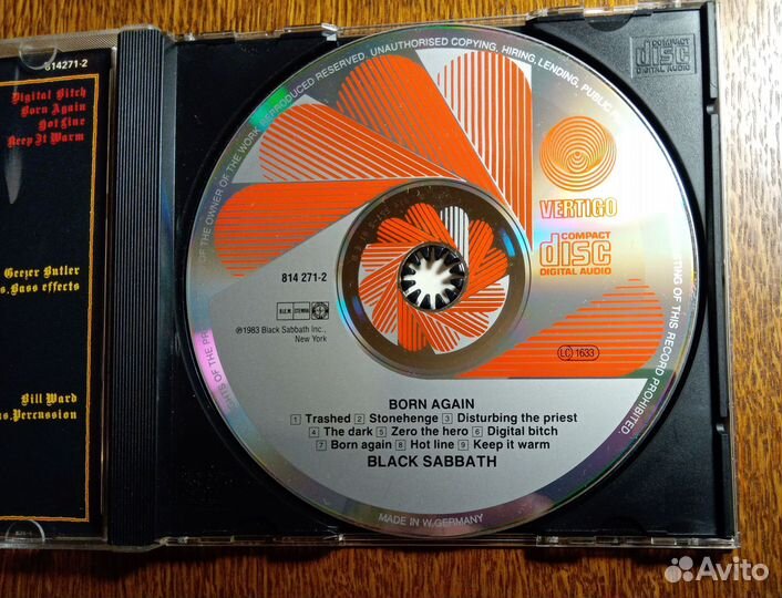 CD диски фирменные: Beatles, Black Sabbath и др