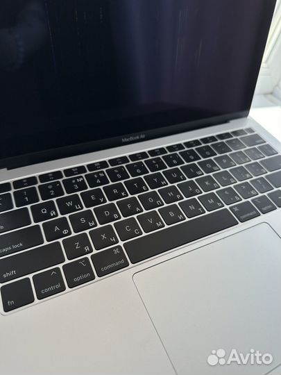 Apple MacBook A1932
