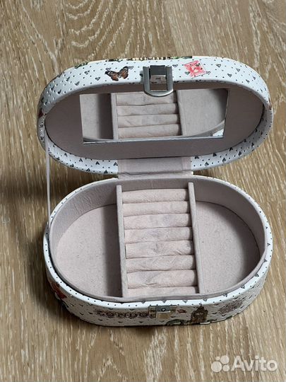 Шкатулка для украшений