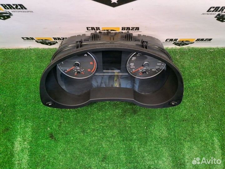 Щиток приборов (приборная панель) Audi8U0920980E