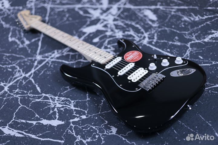 Squier by Fender FSR Affinity HSS Black