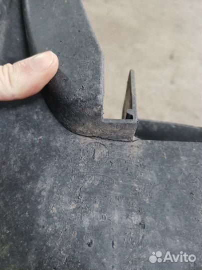 Брызговик - задний правый Ford Transit фургон drfd