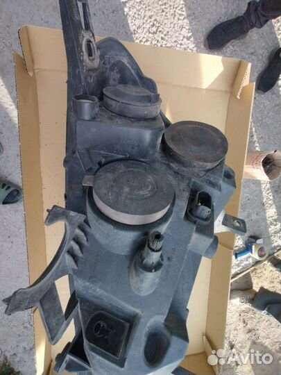 Фара пежо партнер