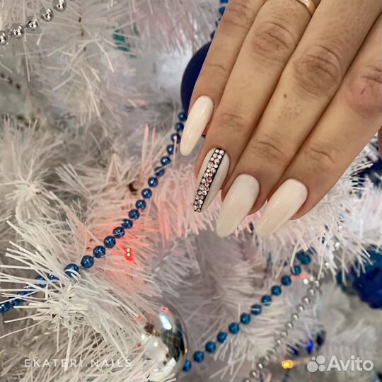 Наращивание ногтей