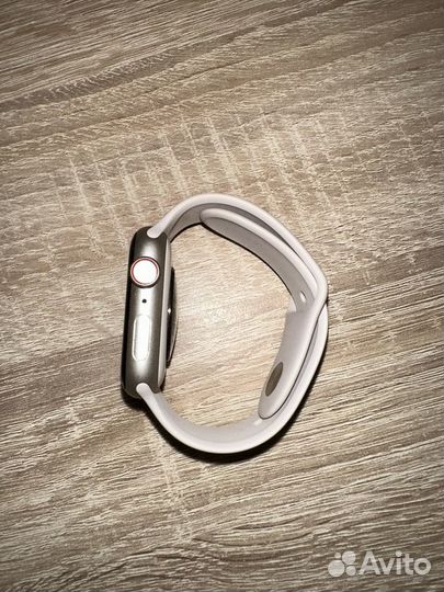 Часы Apple Watch SE 2 44 mm