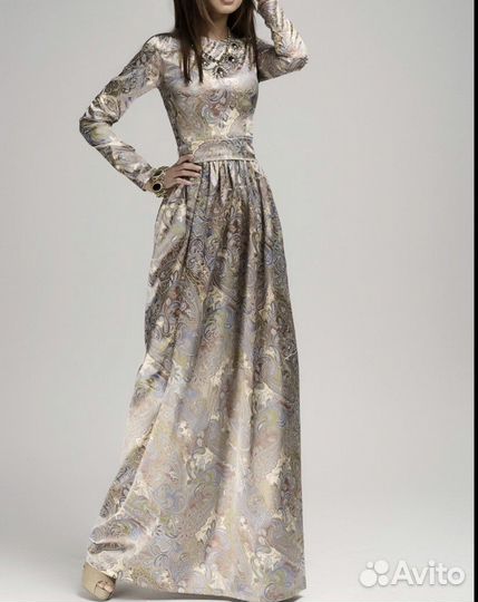 Длинное платье в пол