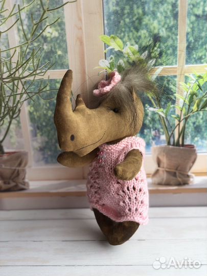 Сувенир Крошка-Носорожка кофейная