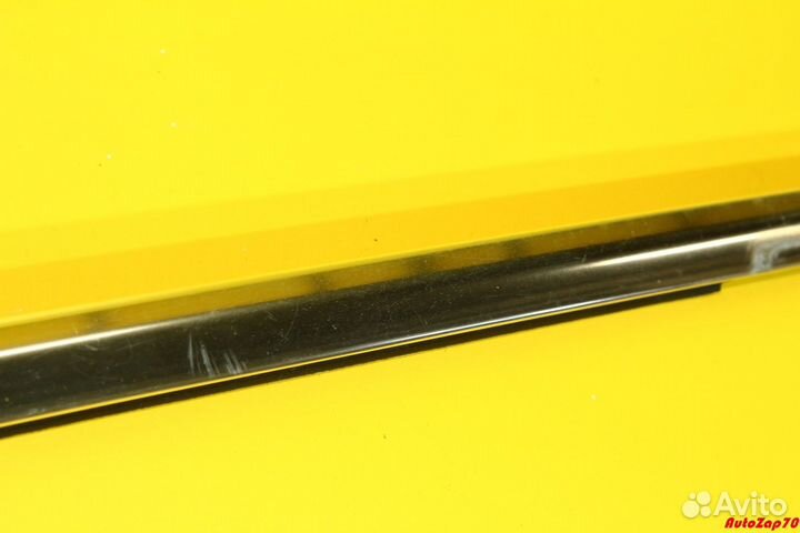 VW Phaeton Молдинг двери передней левой