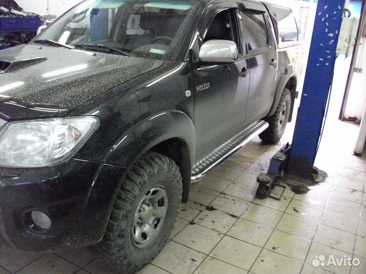 Пороги с листом toyota hilux 10-15