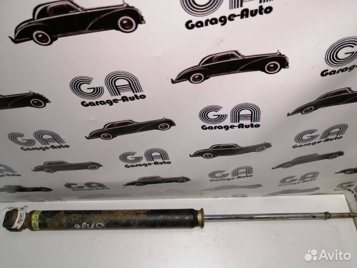 Амортизатор задний правый Toyota Yaris Verso 2003