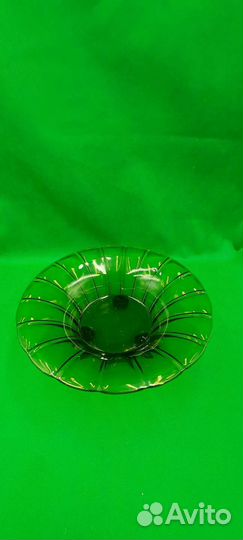 Редкая ваза 19 век урановое стекло