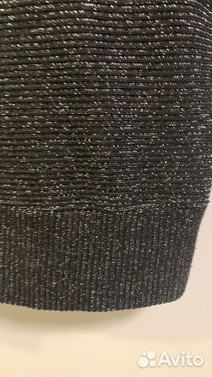 Эфектный джемпер с серебристой нитью