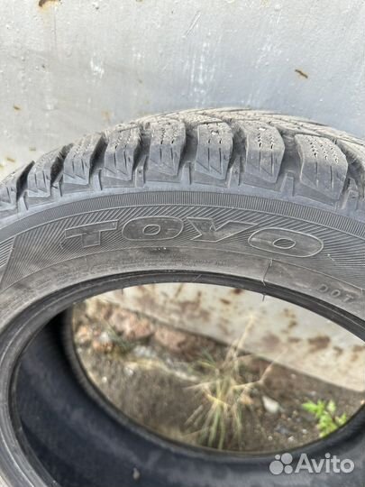 Toyo Observe Ice-Freezer 205/55 R16