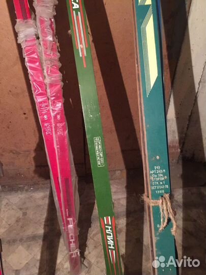 Лыжи,палки,крепления