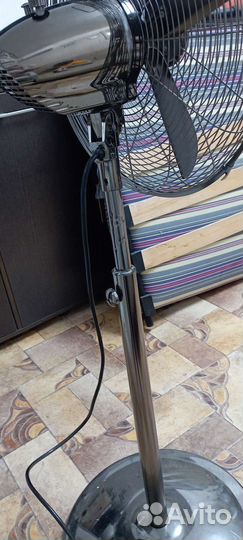Вентилятор напольный vitek б/у