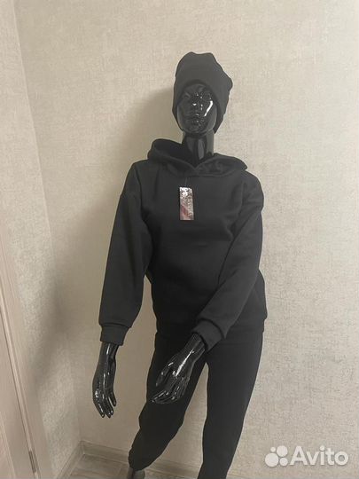 Спортивный костюм новый