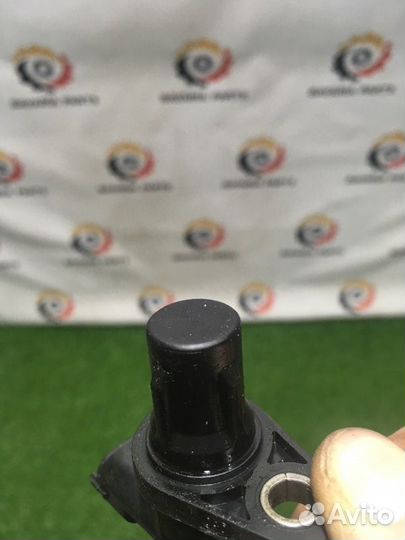 Датчик положения распредвала Mercedes E W212 1.8