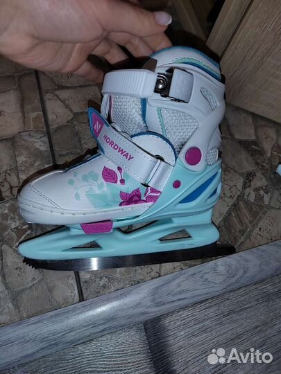 Коньки на девочку размер с 26-31
