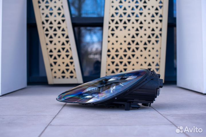 Porsche Cayenne 958, Лазерные фары LED