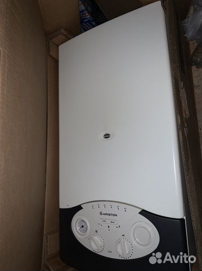 Газовый котел Ariston