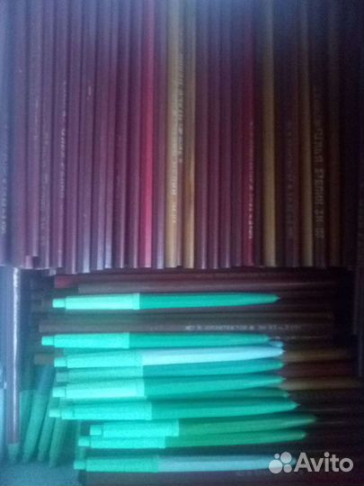 Карандаши,ручки,копирка