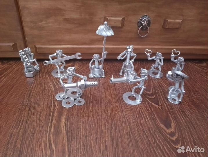 Подарок мужчине, человек из болтов