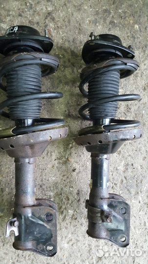 Передние амортизаторы Subaru Impreza Wrx Sti GD