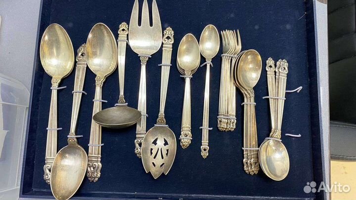 Серебряный набор столовых приборов Royal Danish