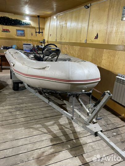 Продам лодку Nissamaran