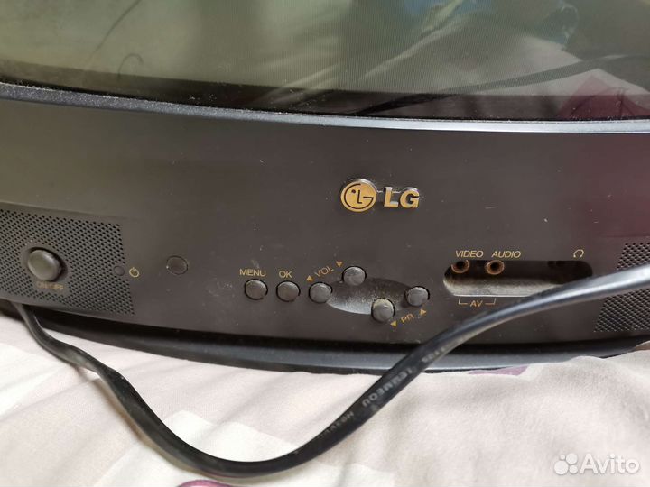 Телевизор LG CF-14F69